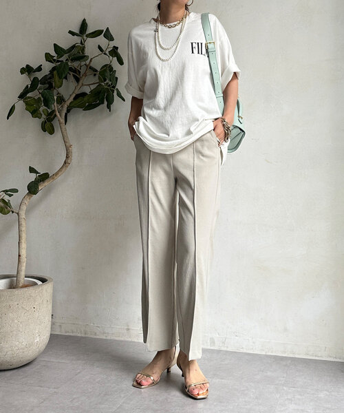 DouDou(ドゥドゥ)の「センタータックパンツ(その他パンツ・レディース・ブラック/グレイッシュベージュ・38/36)」の3枚目の写真