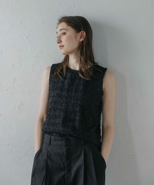 MINERTE（ミネルテ）の「【MINERTE】shirring border tops / シャーリングボーダーノースリーブトップス（タンクトップ・レディース・アイボリー/ブラック・FREE）」の2枚目の写真