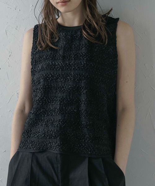 MINERTE（ミネルテ）の「【MINERTE】shirring border tops / シャーリングボーダーノースリーブトップス（タンクトップ・レディース・アイボリー/ブラック・FREE）」の13枚目の写真