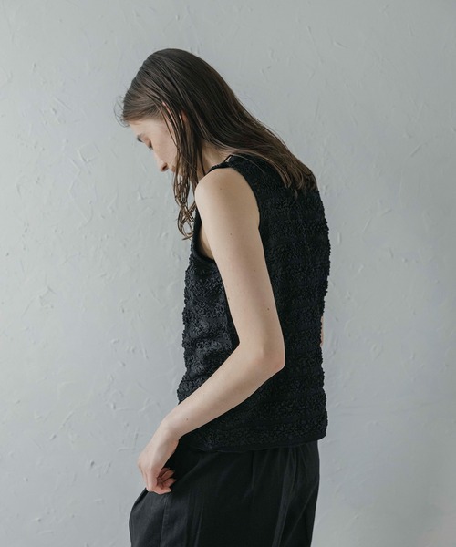MINERTE（ミネルテ）の「【MINERTE】shirring border tops / シャーリングボーダーノースリーブトップス（タンクトップ・レディース・アイボリー/ブラック・FREE）」の11枚目の写真