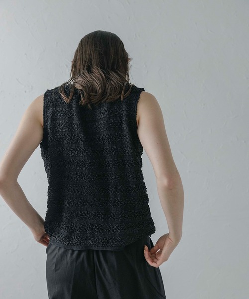 MINERTE（ミネルテ）の「【MINERTE】shirring border tops / シャーリングボーダーノースリーブトップス（タンクトップ・レディース・アイボリー/ブラック・FREE）」の10枚目の写真
