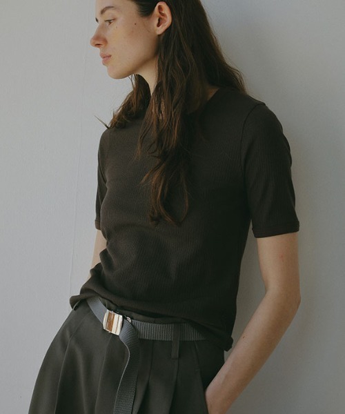 ETRE TOKYO(エトレトウキョウ)の「シアーリブボックスプルオーバー(Tシャツ/カットソー・レディース・オフホワイト/ブラウン/ブラック・FREE)」の15枚目の写真