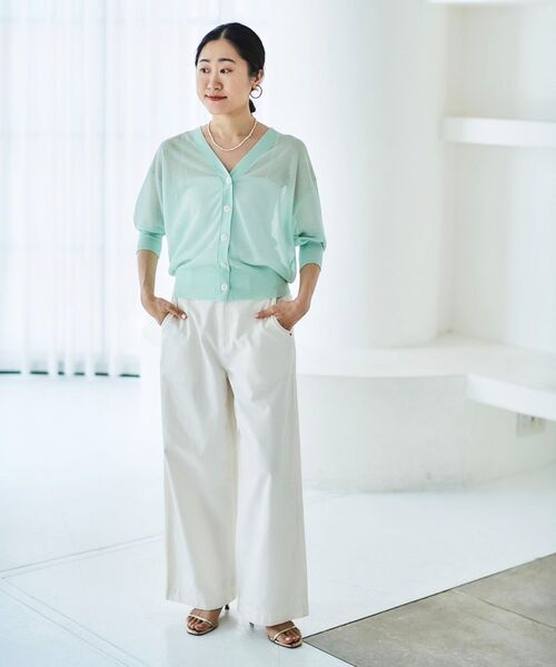 le.coeur blanc(ルクールブラン)の「シアーVネック7分袖カーディガン(カーディガン/ボレロ・レディース・オフホワイト/ミント/ラベンダー/ブラック・38)」の9枚目の写真