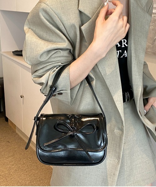 gossip!ロサンゼルス(ゴシップロサンゼルス)の「Y2K 紐リボン ミニショルダーバッグ(ショルダーバッグ・レディース・シルバー/ワイン/ライトグレー/ブラック/オフホワイト/レッド・FREE)」の3枚目の写真