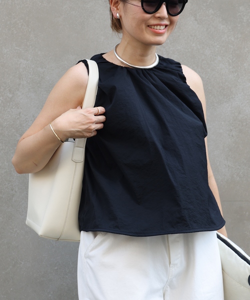 CELERI（セルリ）の「【CELERI/セルリ】GATHER ショートトップス（シャツ/ブラウス・レディース・ホワイト/ブラック・FREE）」の19枚目の写真