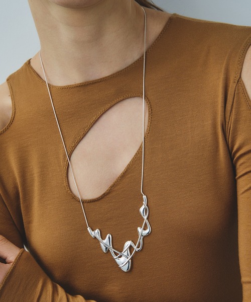 loni（ロニ）の「【金属アレルギー対応】Glass Wave Necklace/グラスウェーブネックレス（ネックレス・レディース・ゴールド/シルバー・FREE）」の15枚目の写真