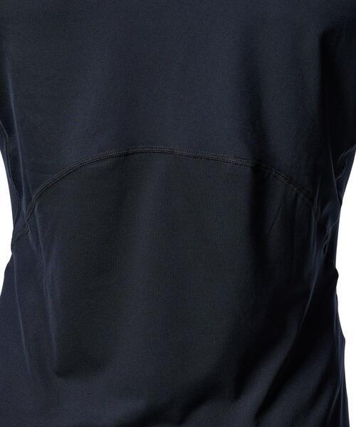 UNDER ARMOUR（アンダーアーマー）の「UAヒートギア フィッティド ロングスリーブ モックネック シャツ（ゴルフ/メンズ）（Tシャツ/カットソー・メンズ・ブラック・3XL）」の6枚目の写真