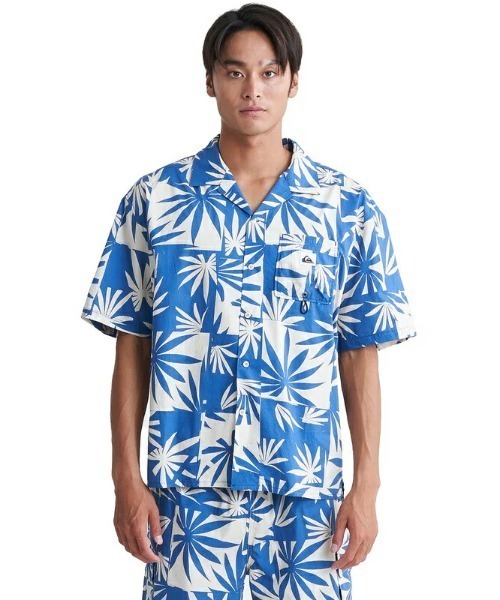 Quiksilver(クイックシルバー)の「FUN SURF SHIRTS/クイックシルバー半袖総柄シャツ(シャツ/ブラウス・メンズ・ブルー/イエロー・MEDIUM/LARGE/X-LARGE)」の1枚目の写真