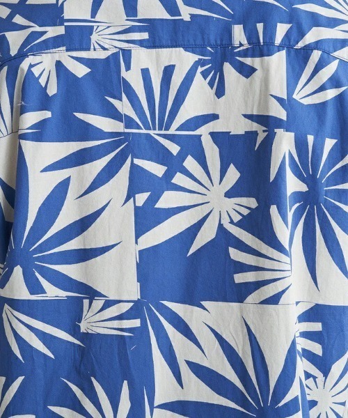 Quiksilver(クイックシルバー)の「FUN SURF SHIRTS/クイックシルバー半袖総柄シャツ(シャツ/ブラウス・メンズ・ブルー/イエロー・MEDIUM/LARGE/X-LARGE)」の4枚目の写真