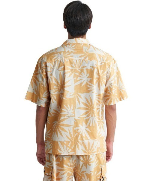Quiksilver(クイックシルバー)の「FUN SURF SHIRTS/クイックシルバー半袖総柄シャツ(シャツ/ブラウス・メンズ・ブルー/イエロー・MEDIUM/LARGE/X-LARGE)」の9枚目の写真