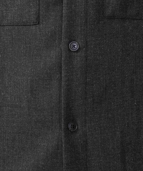 a.v.v（アーヴェヴェ）の「【イージーケア】ダブルポケットシャツ (セットアップ可)リライトシリーズ1（シャツ/ブラウス・メンズ・ライトブラウン/チャコールグレー/ネイビー・46/48/50）」の21枚目の写真