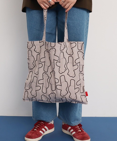 I am I in fact...（アイアムアイインファクト）の「Bear pattern check トートバッグ（トートバッグ・レディース・ブルー/ベージュ・FREE）」の22枚目の写真