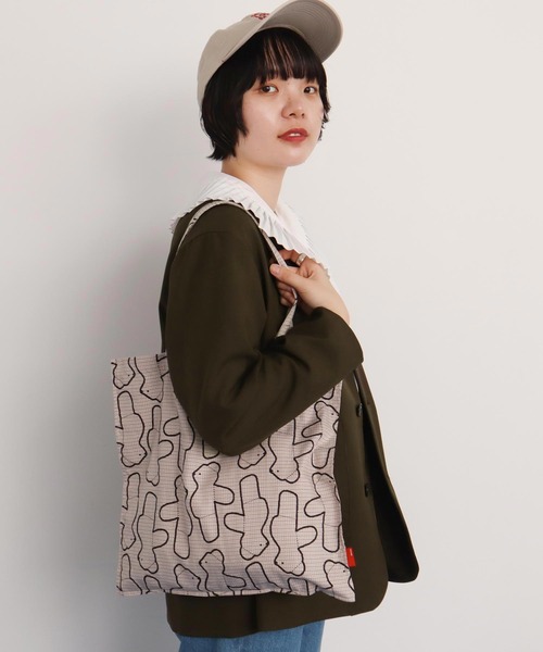 I am I in fact...（アイアムアイインファクト）の「Bear pattern check トートバッグ（トートバッグ・レディース・ブルー/ベージュ・FREE）」の18枚目の写真