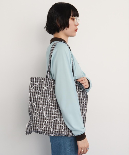 I am I in fact...（アイアムアイインファクト）の「Bear pattern check トートバッグ（トートバッグ・レディース・ブルー/ベージュ・FREE）」の9枚目の写真