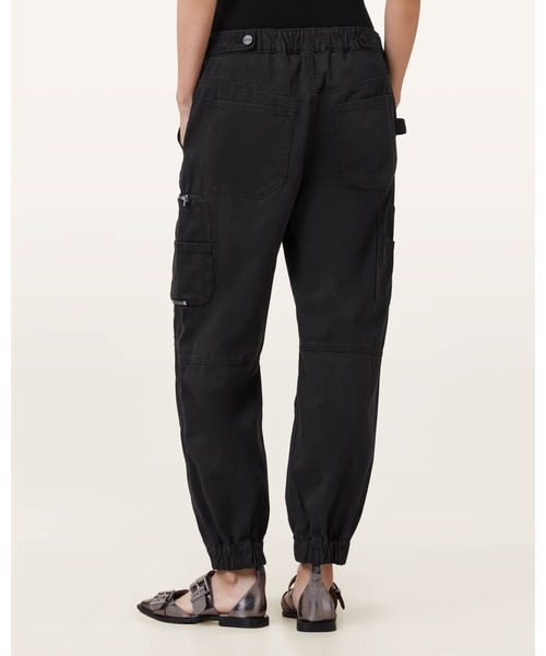 ALLSAINTS（オールセインツ）の「FLORENCE CARGO JOGGER TROUSERS | FLORENCE カーゴ ジョガー トラウザー（カーゴパンツ・レディース・ブラック・10/4/6/8）」の8枚目の写真