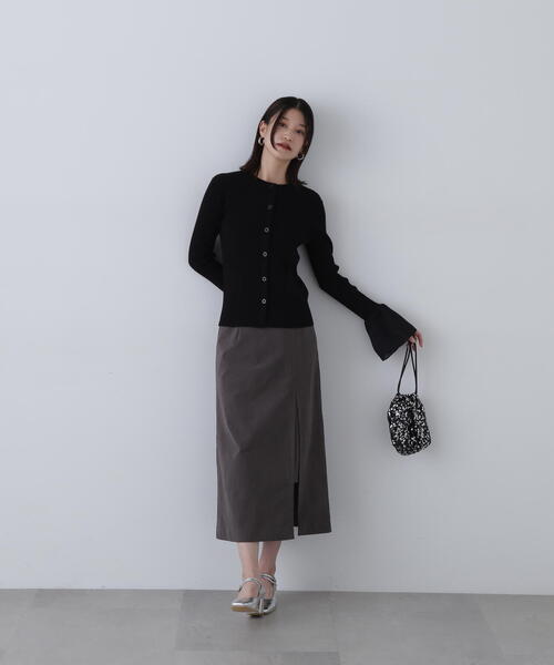 N.(N. Natural Beauty Basic)(エヌエヌナチュラルビューティーベーシック)の「◆コーデュロイスリットスカート(スカート・レディース・チャコールグレー/クリーム/ブラウン・SMALL/MEDIUM)」の4枚目の写真