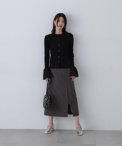 N.(N. Natural Beauty Basic)(エヌエヌナチュラルビューティーベーシック)の「◆コーデュロイスリットスカート(スカート・レディース・チャコールグレー/クリーム/ブラウン・SMALL/MEDIUM)」の5枚目の写真