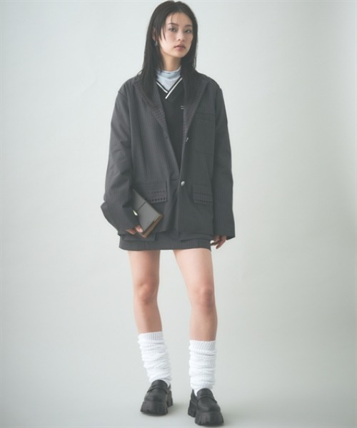 TTOL(トール)の「サイドラインデザインVネックトップス(ジャージ・レディース・ベージュ/ブラック・M-L/L-XL)」の22枚目の写真