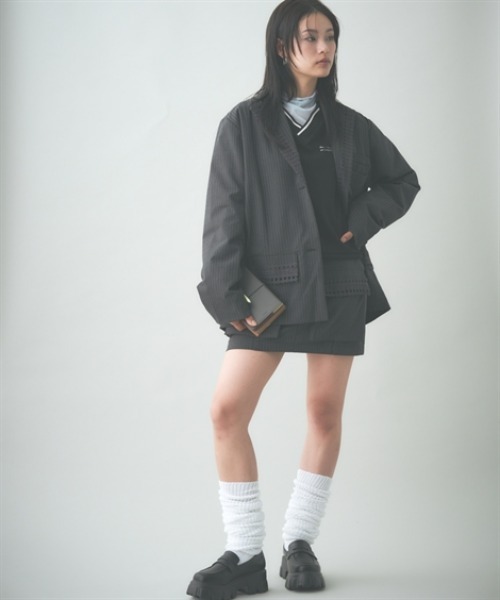 TTOL(トール)の「サイドラインデザインVネックトップス(ジャージ・レディース・ベージュ/ブラック・M-L/L-XL)」の21枚目の写真