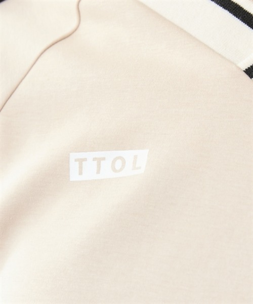 TTOL(トール)の「サイドラインデザインVネックトップス(ジャージ・レディース・ベージュ/ブラック・M-L/L-XL)」の8枚目の写真