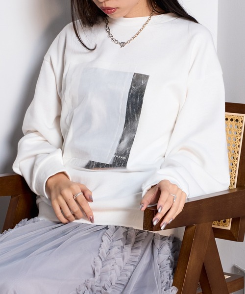 MAISON BREEZE(メゾンブリーズ)の「【MAISON BREEZE】裏毛オーガンジープルオーバースウェット DTK(スウェット・レディース・グレー/ブラック/ホワイト・FREE)」の2枚目の写真