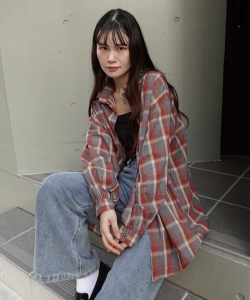 CORNERS(コーナーズ)の「オーバーサイズチェックシャツ(シャツ/ブラウス・レディース・ベージュ/レッド/グレー・M)」の20枚目の写真