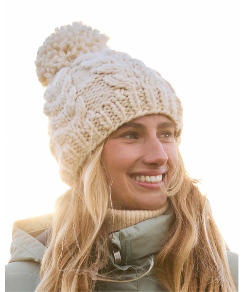 ROXY(ロキシー)の「WINTER BEANIE/ロキシーポンポン付きケーブルニットキャップ・ビーニー(ニットキャップ/ビーニー・レディース・ホワイト/オレンジ・FREE)」の6枚目の写真