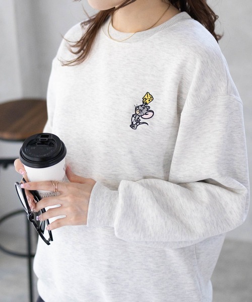Tom＆Jerry（トムアンドジェリー）の「TOM＆JERRY トムとジェリー 刺繍 ルーズシルエットトレーナー（スウェット・レディース・オフホワイト/杢グレー/オートミール・フリー）」の22枚目の写真