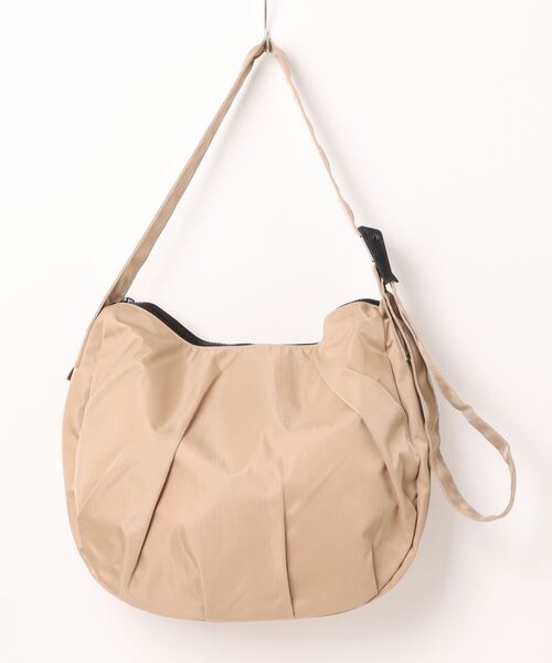 UNIVERSAL OVERALL(ユニバーサルオーバーオール)の「UNIVERSAL OVERALL / Nylon HOBO shoulder(L) / UVO-196(ショルダーバッグ・レディース・ブラック/チャコールグレー/ベージュ・ONESIZE)」の1枚目の写真