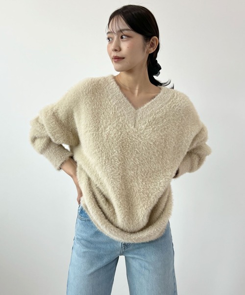 Futier land(フューティアランド)の「モヘアタッチ裾リブシャギーVネッニット(ニット/セーター・レディース・チャコールグレー/ブルー/グリーン/ピンク/ベージュ/アイボリー・FREE)」の7枚目の写真