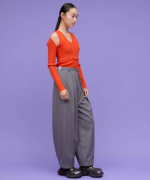 THINGS THAT MATTER（シングス ザット マター）の「WOOL MIX HERRINGBONE COCOON PANTS / ウールミックスヘリンボーンコクーンパンツ（その他パンツ・レディース・グレー・1/2）」の3枚目の写真