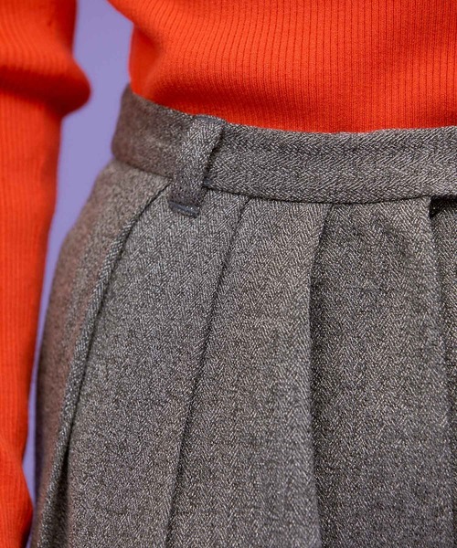 THINGS THAT MATTER（シングス ザット マター）の「WOOL MIX HERRINGBONE COCOON PANTS / ウールミックスヘリンボーンコクーンパンツ（その他パンツ・レディース・グレー・1/2）」の7枚目の写真