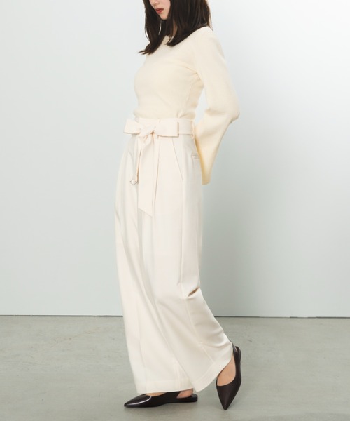 SENEE（セニー）の「cropped slit sleeve knit（クロップドスリットスリーブニット）（Tシャツ/カットソー・レディース・ブラック/ホワイト・FREE）」の6枚目の写真