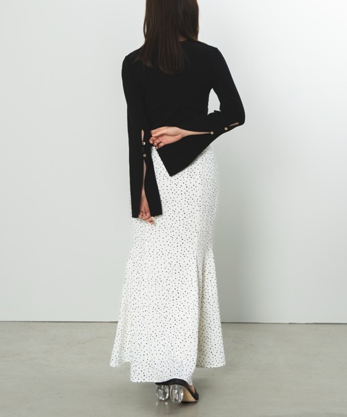 SENEE（セニー）の「cropped slit sleeve knit（クロップドスリットスリーブニット）（Tシャツ/カットソー・レディース・ブラック/ホワイト・FREE）」の15枚目の写真