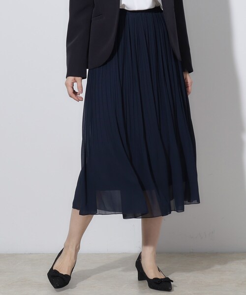 couture brooch（クチュールブローチ）の「【セレモニーシーン/お仕事にも】ランダムプリーツスカート（スカート・レディース・ライトベージュ/ネイビー/ブラック・38/40/36/42）」の3枚目の写真