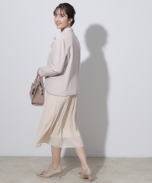 couture brooch（クチュールブローチ）の「【セレモニーシーン/お仕事にも】ランダムプリーツスカート（スカート・レディース・ライトベージュ/ネイビー/ブラック・38/40/36/42）」の19枚目の写真