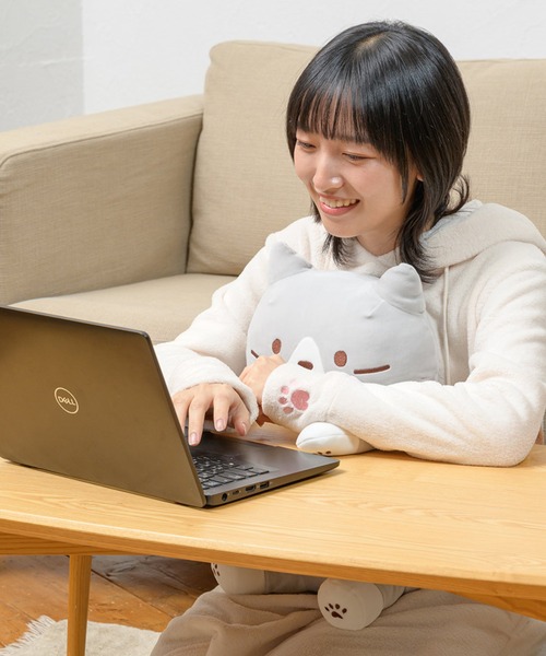 にゃんこ 飯店　ひざかけクッション　他 Amazon｜ふくふくにゃんこ ブランケット 70×100㎝ ひざ掛け