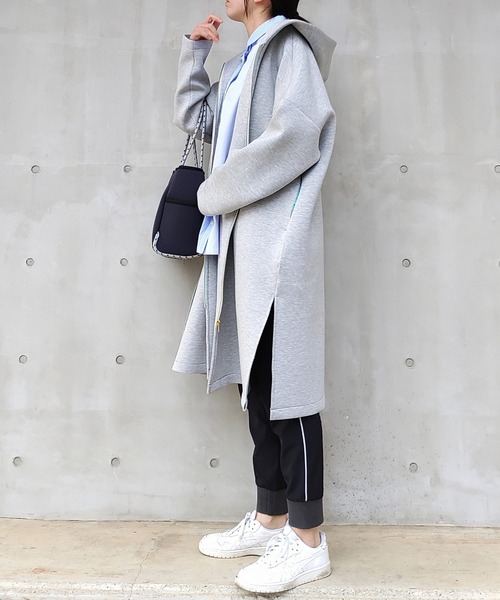 Q（キュー）の「ダンボールフーディーアウター（その他アウター・レディース・ライトグレー/ブラック・MEDIUM）」の10枚目の写真