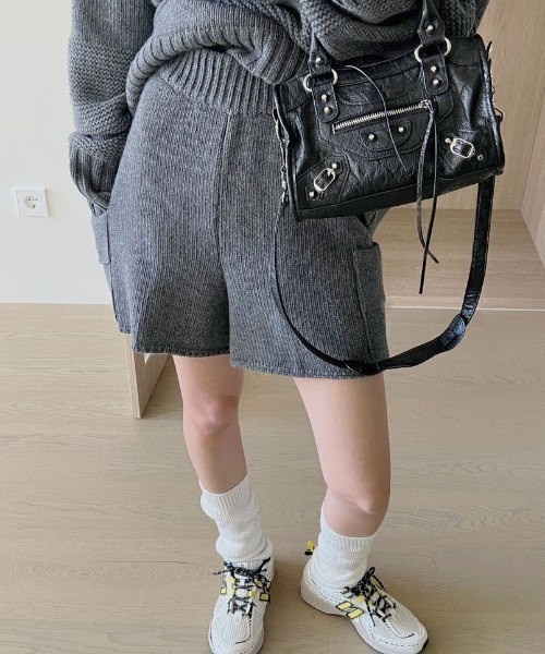 gossip!ロサンゼルス(ゴシップロサンゼルス)の「ニットセットアップ(セットアップ・レディース・グレー/オフホワイト/ブラウン/ブルー・FREE)」の7枚目の写真