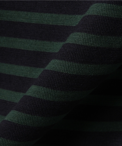 ORCIVAL(オーシバル)の「【ORCIVAL/オーシバル】メリノウールボーダーボートネック(ニット/セーター・メンズ・オフホワイト/ネイビー・MEDIUM/LARGE)」の8枚目の写真