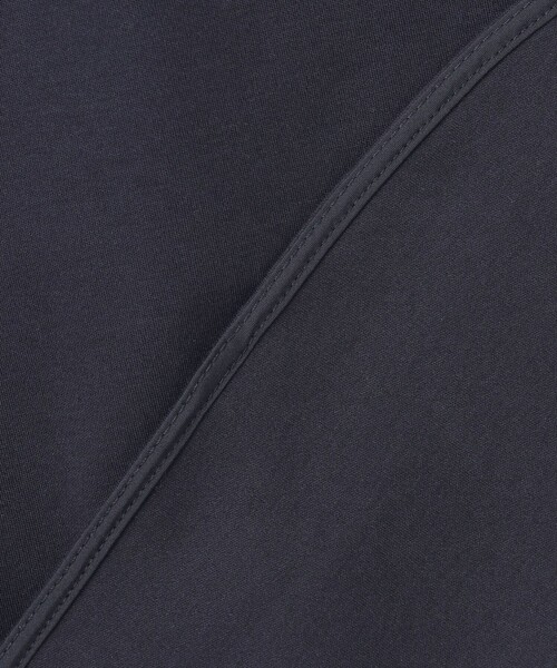UNFILO(アンフィーロ)の「ロゴプリントロンT(Tシャツ/カットソー・レディース・ホワイト系/ネイビー系・SMALL/MEDIUM/LARGE)」の3枚目の写真