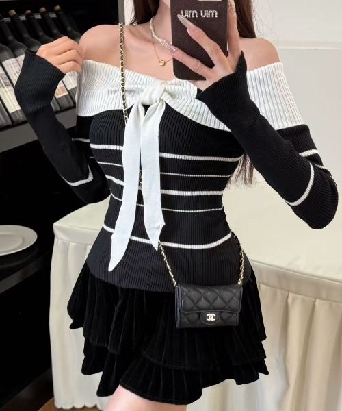 Sibra(シブラ)の「ボーダーリボン付きオフショルニット(ニット/セーター・レディース・ブルー/ホワイト/ブラウン/ブラック/グレー・M)」の7枚目の写真