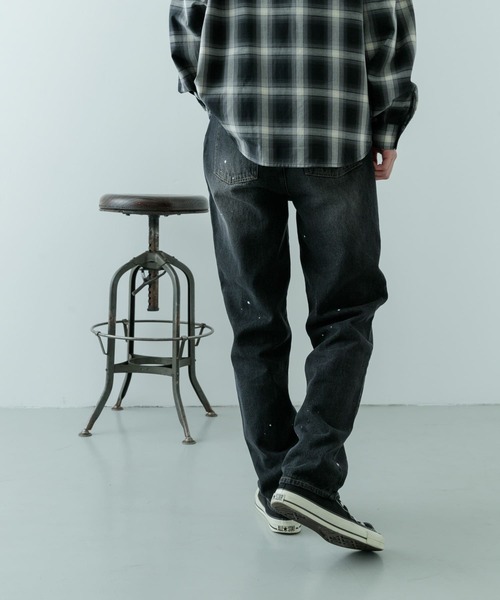 ITEMS URBANRESEARCH（アイテムズ アーバンリサーチ）の「11oz PAINT STRAIGHT DENIM（デニムパンツ・メンズ・ブルー/ブラック・MEDIUM/LARGE）」の5枚目の写真