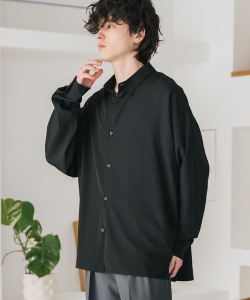 Rocky Monroe(ロッキーモンロー)の「新色追加 接触冷感 オーバーサイズとろみストレッチレギュラーカラー長袖シャツ(シャツ/ブラウス・メンズ・ブラック/ブルーグリーン/ホワイト/バーガンディー/ブルー/チャコール/グレイッシュベージュ/ネイビー/ライトグレー/ブラウン/ライトブルー・M/XL/L)」の14枚目の写真