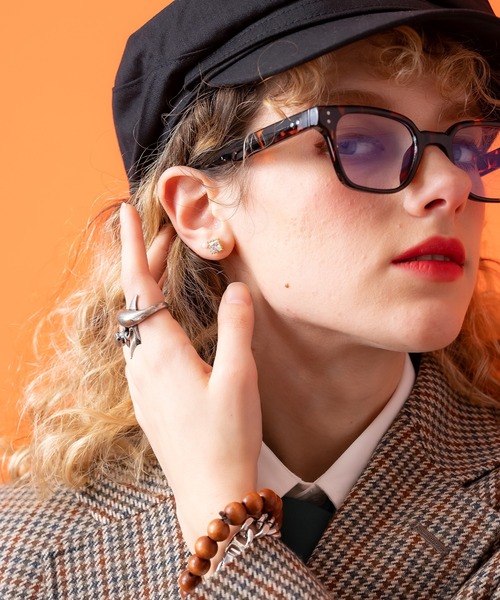 an meets zakka(アンミツザッカ)の「an meets zakka スクエアジルコニアピアス(ピアス(両耳用)・レディース・ブラック/シルバー/ゴールド・FREE)」の5枚目の写真