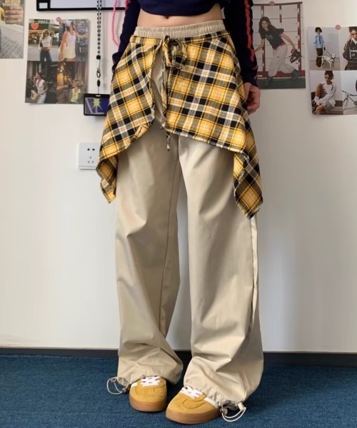 lilful(リルフル)の「【セットアイテム】チェック柄巻きスカート付き レイヤードルーズボトム(その他パンツ・レディース・ブラック/ベージュ・M/L)」の1枚目の写真