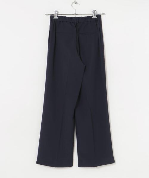 URBAN RESEARCH（アーバンリサーチ）の「『3サイズ展開』『イージーケア』ストレッチタックスラックス（その他パンツ・レディース・ネイビー/カーキ・40/36/34/38）」の17枚目の写真