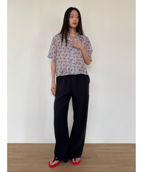 Didot.showroom（ディドット ショールーム）の「【DIDOT.】オープンカラーシフォンフラワーブラウス（シャツ/ブラウス・レディース・パープル/チャコール/グレー・FREE）」の5枚目の写真
