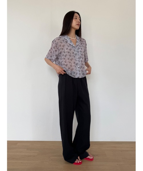 Didot.showroom（ディドット ショールーム）の「【DIDOT.】オープンカラーシフォンフラワーブラウス（シャツ/ブラウス・レディース・パープル/チャコール/グレー・FREE）」の6枚目の写真