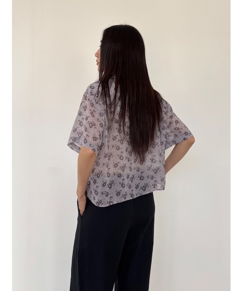 Didot.showroom（ディドット ショールーム）の「【DIDOT.】オープンカラーシフォンフラワーブラウス（シャツ/ブラウス・レディース・パープル/チャコール/グレー・FREE）」の8枚目の写真